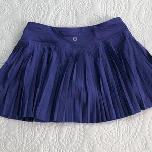 Lululemon tennis/running skirt - Sz. 4